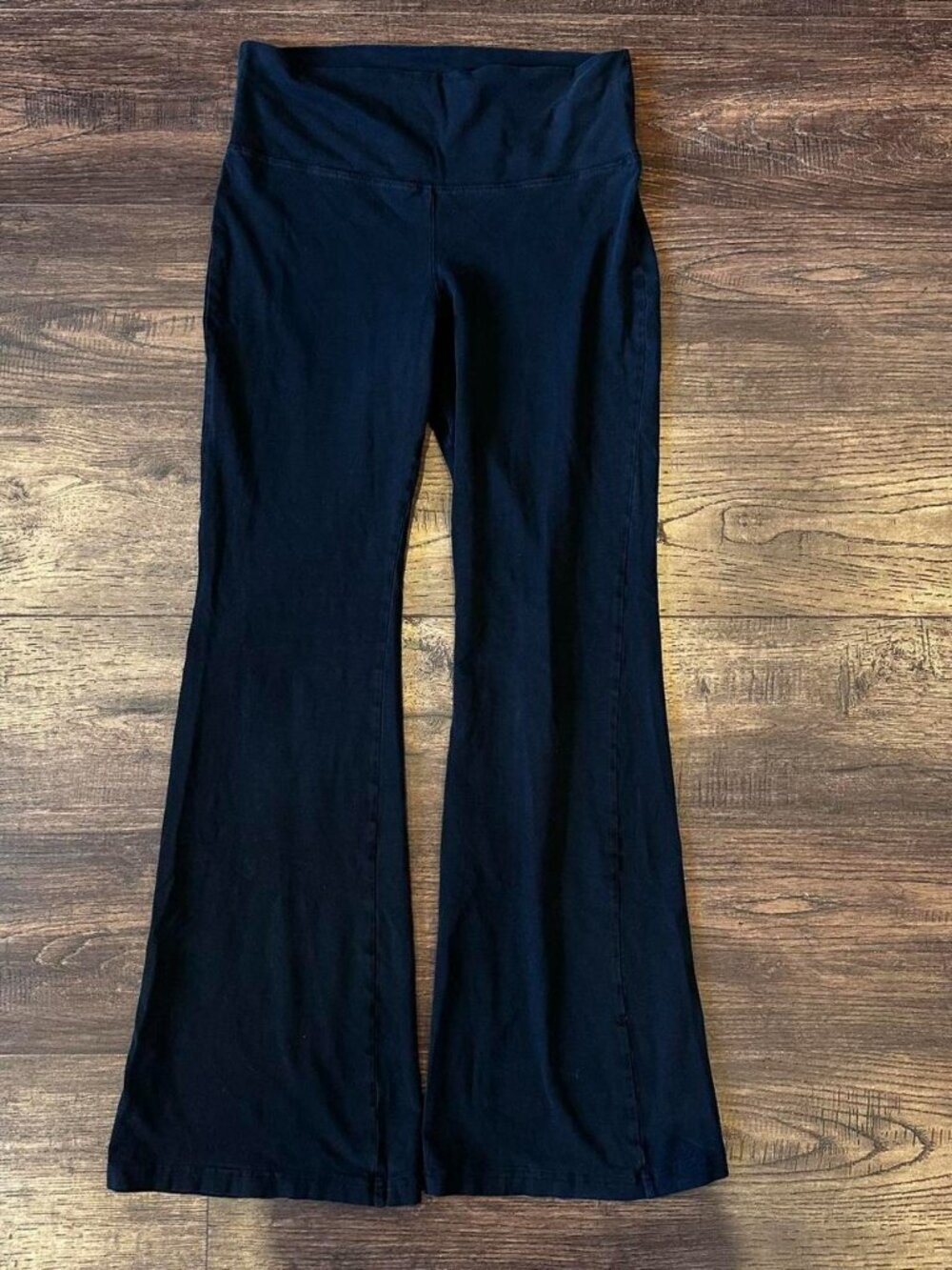 ARITZIA BLACK FLARE Y2K LEGGINGS SIZE L